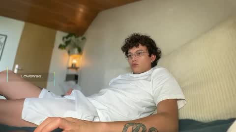 Snapshot of anddres_boss chatting on September 22, 2025, 8:49 am Tell Me ANDRESS ----- online show from September 22, 2025, 8:49 am