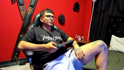 Snapshot of anddy024_ chatting on December 19, 2025, 2:13 pm andy online show from December 19, 2025, 2:13 pm