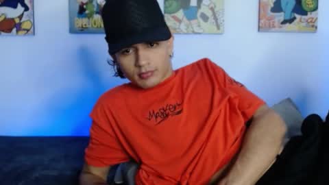 Snapshot of andersonz98 chatting on February 2, 2025, 4:26 am andersonZ98 online show from February 2, 2025, 4:26 am