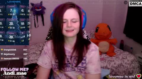 Snapshot of andi_mae chatting on December 24, 2024, 12:44 pm Andi online show from December 24, 2024, 12:44 pm