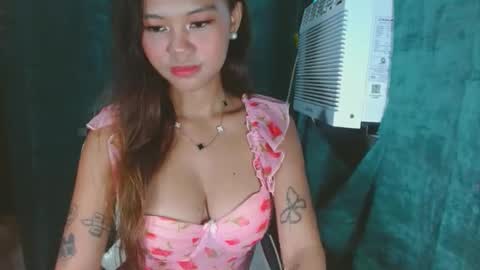 andiaprecious_ online show from April 9, 2026, 5:51 am