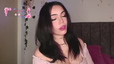 Snapshot of andra_rosse chatting on April 30, 2026, 5:47 am Andra de la Rosse online show from April 30, 2026, 5:47 am