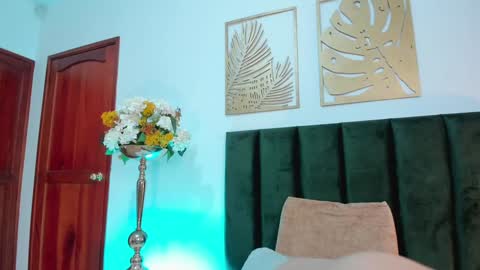 Andra Cyrus online show from January 27, 2025, 2:35 pm