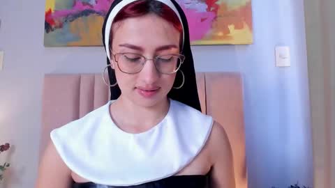 Andra Cyrus online show from October 31, 2025, 11:55 am