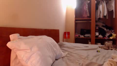 Andra online show from December 1, 2024, 9:59 pm