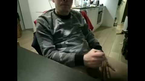 my skyp       ericson1976 online show from October 10, 2025, 8:08 pm