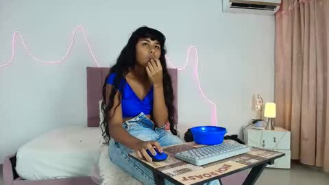 andre_lezcano online show from February 12, 2026, 8:04 pm