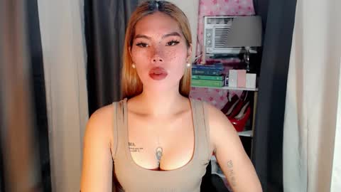 andrea06121998 online show from March 4, 2026, 12:33 pm