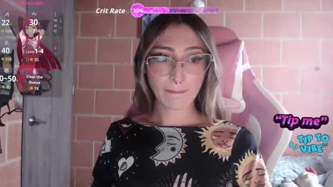 Snapshot of andrea_camila chatting on November 19, 2025, 12:16 pm Andrea online show from November 19, 2025, 12:16 pm