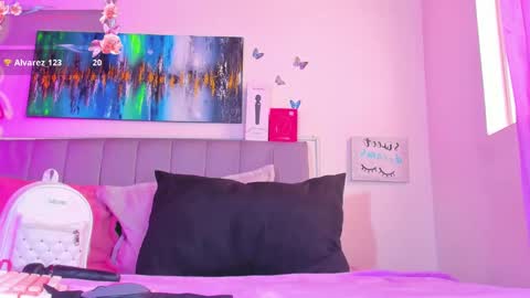 Andrea  online show from March 4, 2026, 3:18 pm