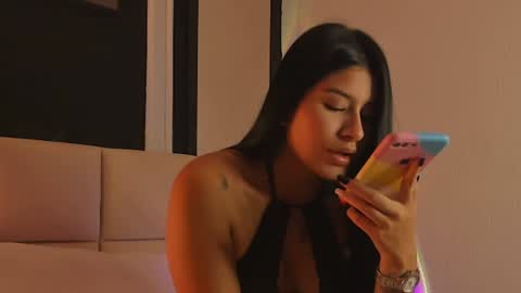 Snapshot of andrea_gomes_ chatting on February 2, 2025, 4:15 am andrea online show from February 2, 2025, 4:15 am