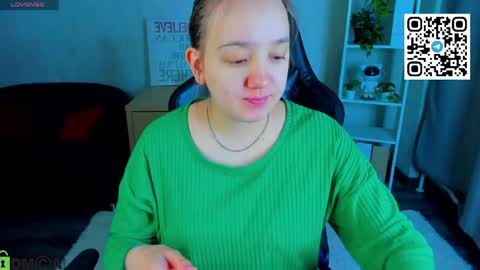 Snapshot of andrea_svel chatting on May 11, 2026, 12:38 am Andrea hereGMT7Mon Tue Wen ThFri Sat Su 0300am-0900am. online show from May 11, 2026, 12:38 am