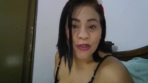 Snapshot of andrea_sweet8 chatting on December 17, 2025, 1:55 am andrea online show from December 17, 2025, 1:55 am