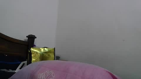 Snapshot of andrea_sweet8 chatting on December 18, 2025, 2:17 am andrea online show from December 18, 2025, 2:17 am