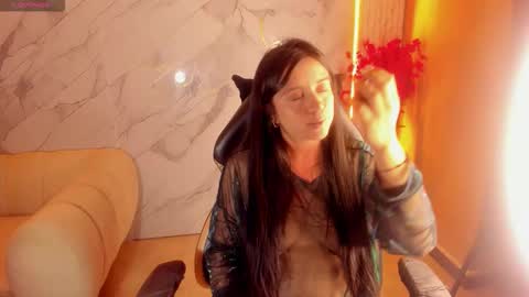 andrea_tasty_tf online show from February 9, 2026, 1:37 pm