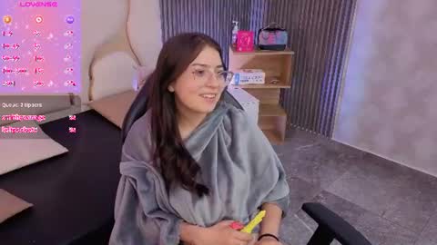 andrea_tay1 online show from June 11, 2026, 11:47 pm