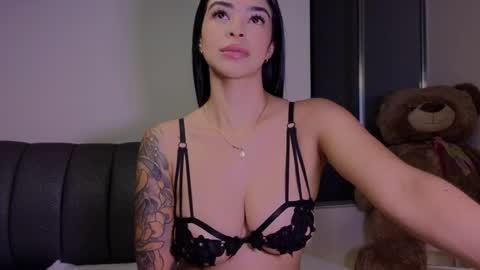 Snapshot of andrea_torres_ chatting on May 5, 2026, 2:08 am online show from May 5, 2026, 2:08 am