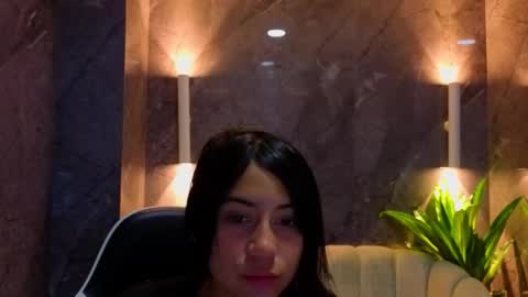 andrea_tx online show from January 14, 2026, 1:06 pm