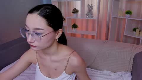 andreajohnsons online show from April 18, 2026, 8:18 am