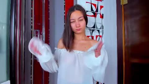 andreajohnsons online show from July 5, 2026, 1:12 am
