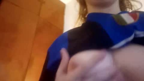 andreamartinssean2018 online show from May 17, 2026, 1:29 pm