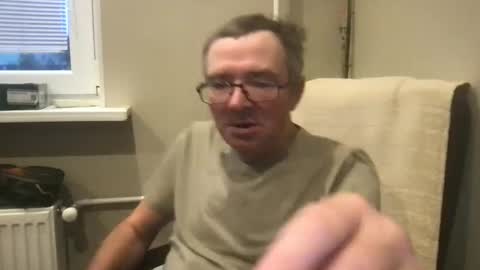 Snapshot of andreass60 chatting on October 25, 2025, 5:48 am andreass60 online show from October 25, 2025, 5:48 am