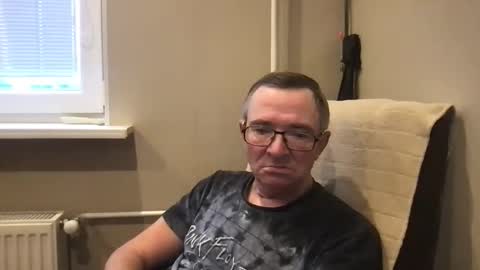 Snapshot of andreass60 chatting on December 2, 2025, 7:36 am andreass60 online show from December 2, 2025, 7:36 am