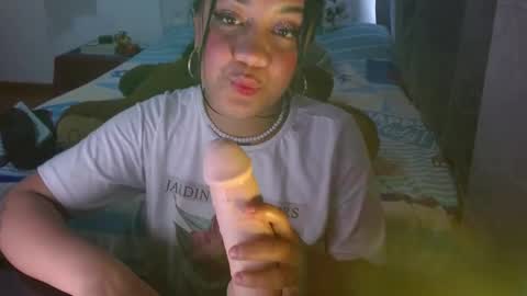 Snapshot of andrebigboobs chatting on February 27, 2025, 9:58 pm Andre online show from February 27, 2025, 9:58 pm