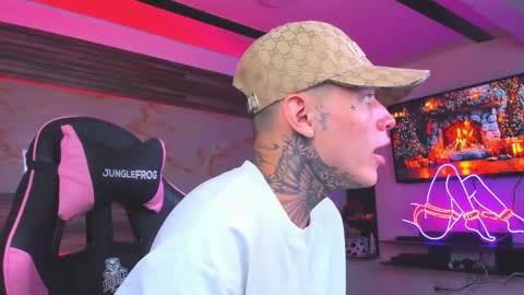 Snapshot of andrees_s chatting on November 3, 2025, 1:08 am andrees_s online show from November 3, 2025, 1:08 am