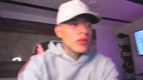 Snapshot of andrees_s chatting on November 23, 2025, 3:17 am andrees_s online show from November 23, 2025, 3:17 am