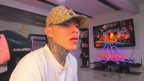 Snapshot of andrees_s chatting on November 23, 2025, 7:46 pm andrees_s online show from November 23, 2025, 7:46 pm