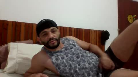 Snapshot of andreloko123 chatting on December 10, 2024, 1:32 am andreloko123 online show from December 10, 2024, 1:32 am