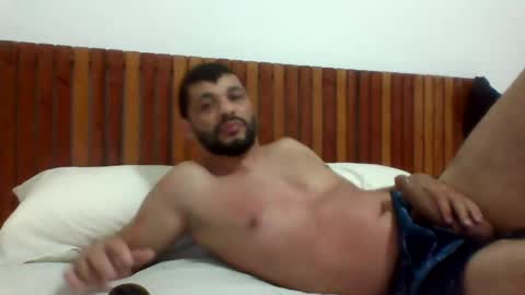 Snapshot of andreloko123 chatting on February 18, 2025, 2:05 am andreloko123 online show from February 18, 2025, 2:05 am