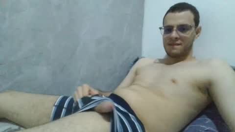 andres129494 online show from April 12, 2026, 2:38 am