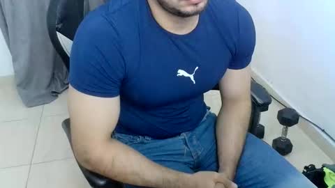 andres180950734 online show from January 19, 2026, 11:58 am