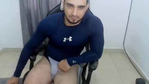 andres180950734 online show from May 9, 2026, 1:05 pm