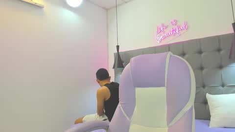 IM ANDRES online show from November 22, 2025, 2:10 am