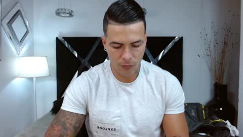 Snapshot of andres_clark chatting on February 7, 2025, 6:24 pm insta andres clark online show from February 7, 2025, 6:24 pm