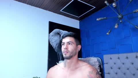 Snapshot of andres_clark chatting on November 17, 2025, 8:14 pm insta andres clark online show from November 17, 2025, 8:14 pm