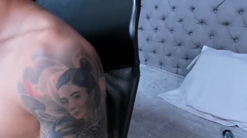 Snapshot of andres_clark chatting on November 19, 2025, 5:46 pm insta andres clark online show from November 19, 2025, 5:46 pm