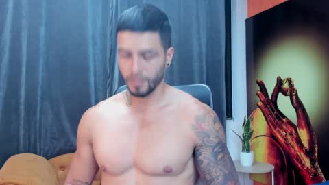 Snapshot of andres_clark chatting on November 28, 2025, 5:59 pm insta andres clark online show from November 28, 2025, 5:59 pm