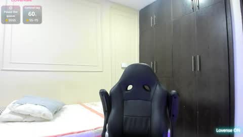 andres_stud online show from May 15, 2026, 3:46 am