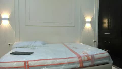 Snapshot of andres_stud chatting on June 27, 2026, 1:54 am andres_stud online show from June 27, 2026, 1:54 am