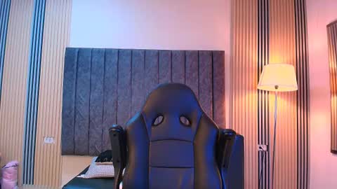 Snapshot of andres_stud chatting on July 15, 2026, 5:02 am andres_stud online show from July 15, 2026, 5:02 am
