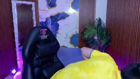 Snapshot of andres_tay chatting on May 31, 2026, 2:53 am andres_tay online show from May 31, 2026, 2:53 am
