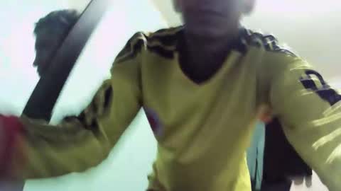 andrescaraballo18 online show from October 27, 2025, 12:36 am