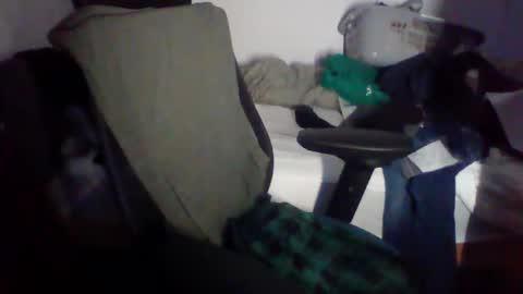 Snapshot of andresse_lat chatting on April 12, 2026, 8:19 am andresse_lat online show from April 12, 2026, 8:19 am