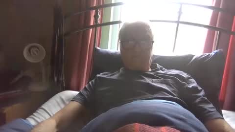 Snapshot of andrew160258 chatting on April 4, 2026, 10:57 am Andrew online show from April 4, 2026, 10:57 am