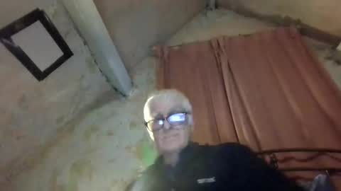 Snapshot of andrew160258 chatting on April 4, 2026, 11:46 pm Andrew online show from April 4, 2026, 11:46 pm