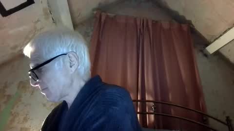 Snapshot of andrew160258 chatting on April 5, 2026, 11:57 pm Andrew online show from April 5, 2026, 11:57 pm